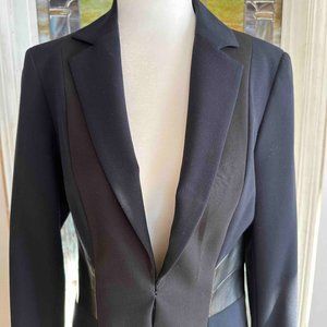 Sleek & Chic Calvin Klein Navy & Black Women's Blazer